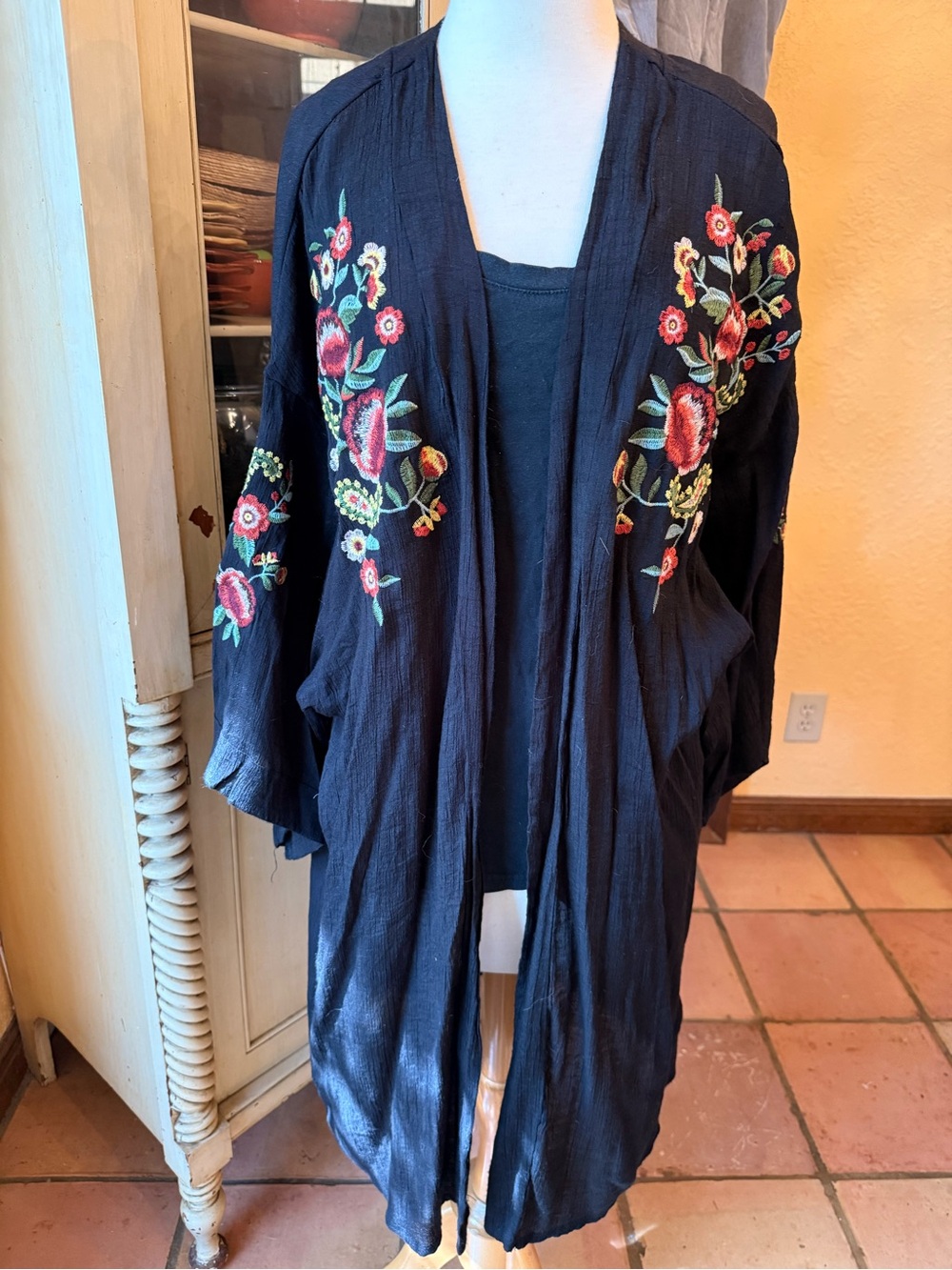 GiGiO Embroidered Duster